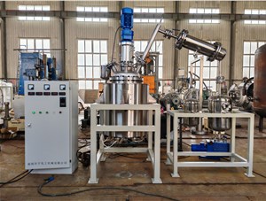 100L高温不锈钢减压蒸馏反应釜已完工发往岳阳