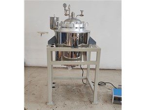 20L不锈钢喷涂PFA储罐已完工发往包头